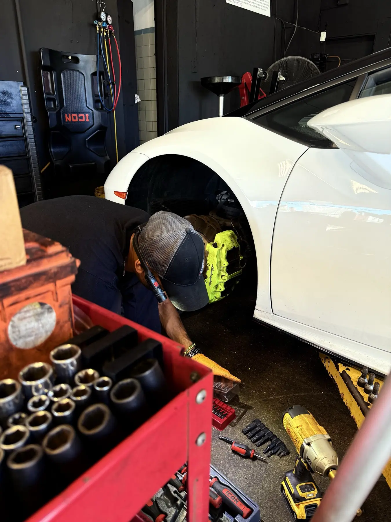 Lamborghini · wheel work